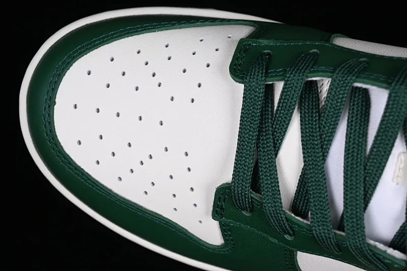 All categories Nk SB Dunk series Nk SB Dunk Low low-top sneakers C version Nk Dunk Low "Gorge Green" retro white and green SB low-top sports and leisure sneakers DD1503-300